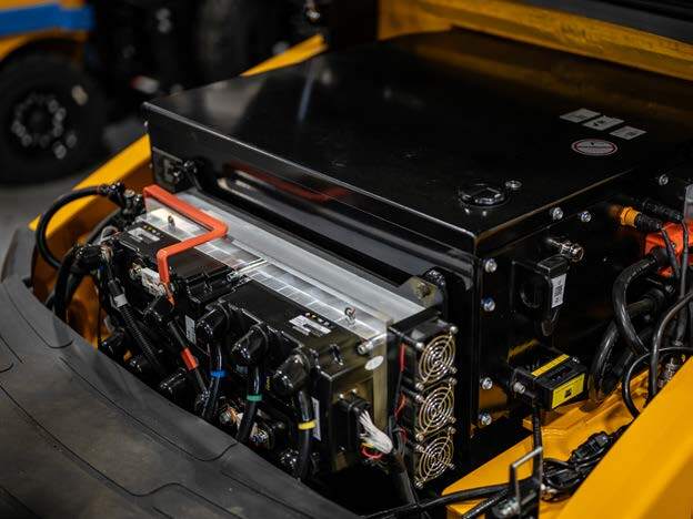 Big Joe Forklifts LPX40 Integrated Li-Ion Battery